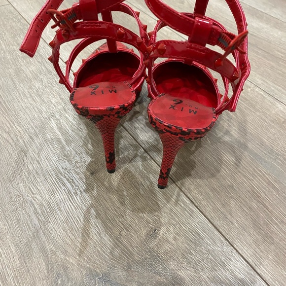 🎊PRICE⬇️MIX No. 6 Women's Red Laboni Pump - size 7 1/2M - Picture 6 of 7